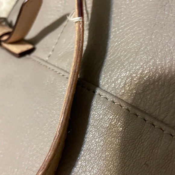 Well loved Michael kors tote - Picture 6 of 6